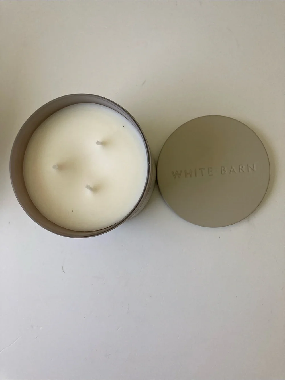 Sunwashed Santal Candle White Barn Bath & Body Works 3 Wick 14.5 oz